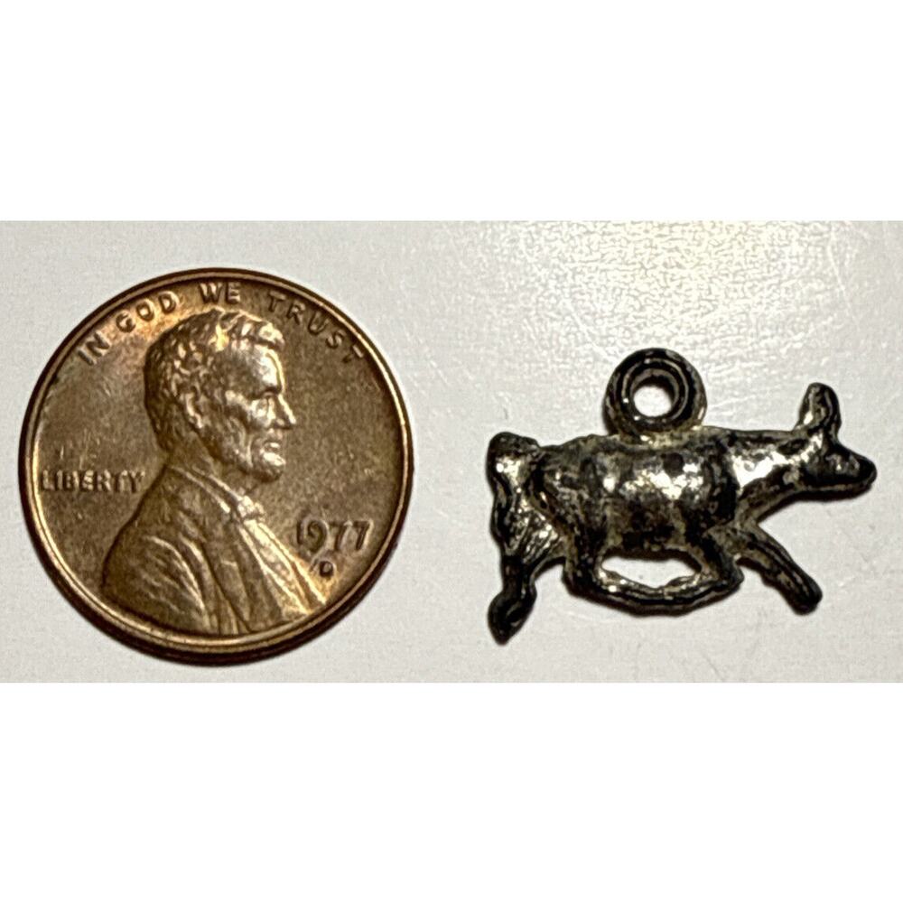 Vintage‎ Metal Dog Cracker Jack Charm 1C